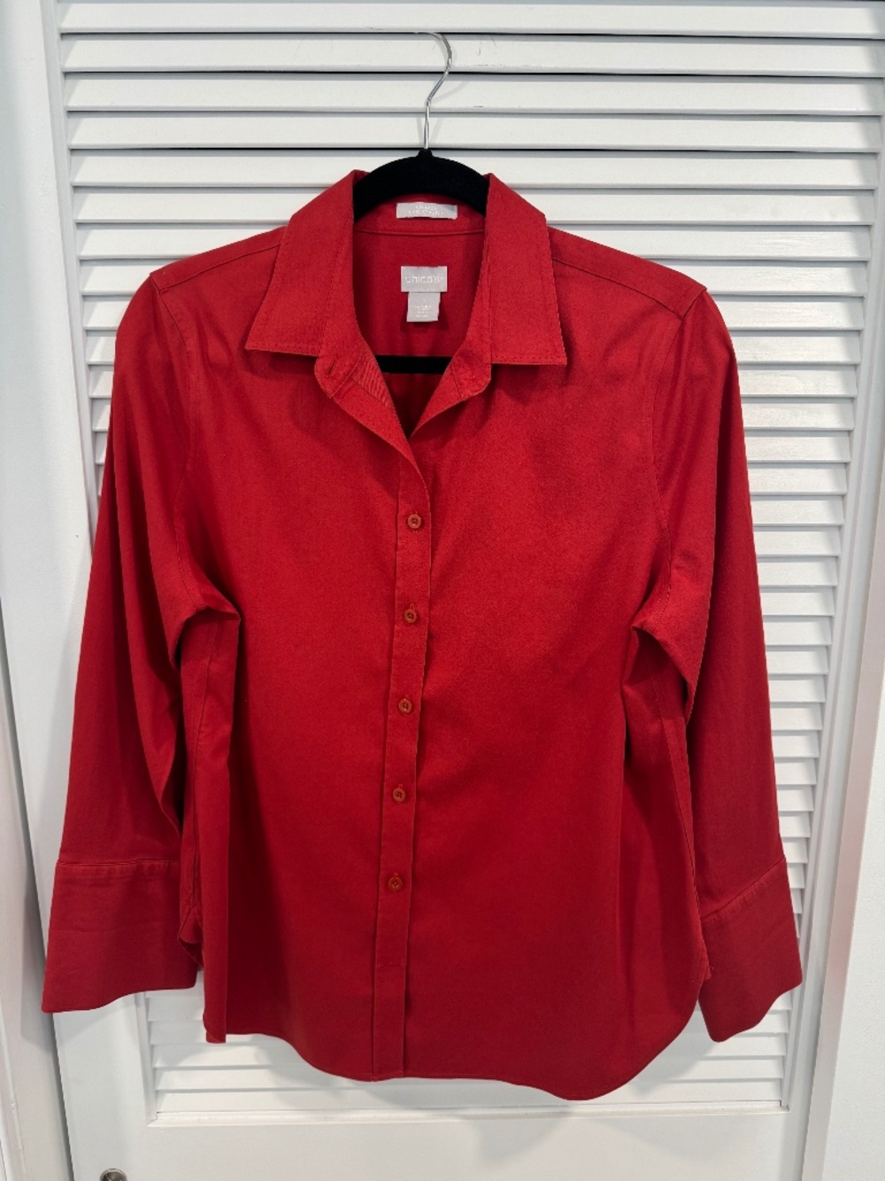 NWOT Chico’s No-Iron Stretch Button Down Stretch Shirt